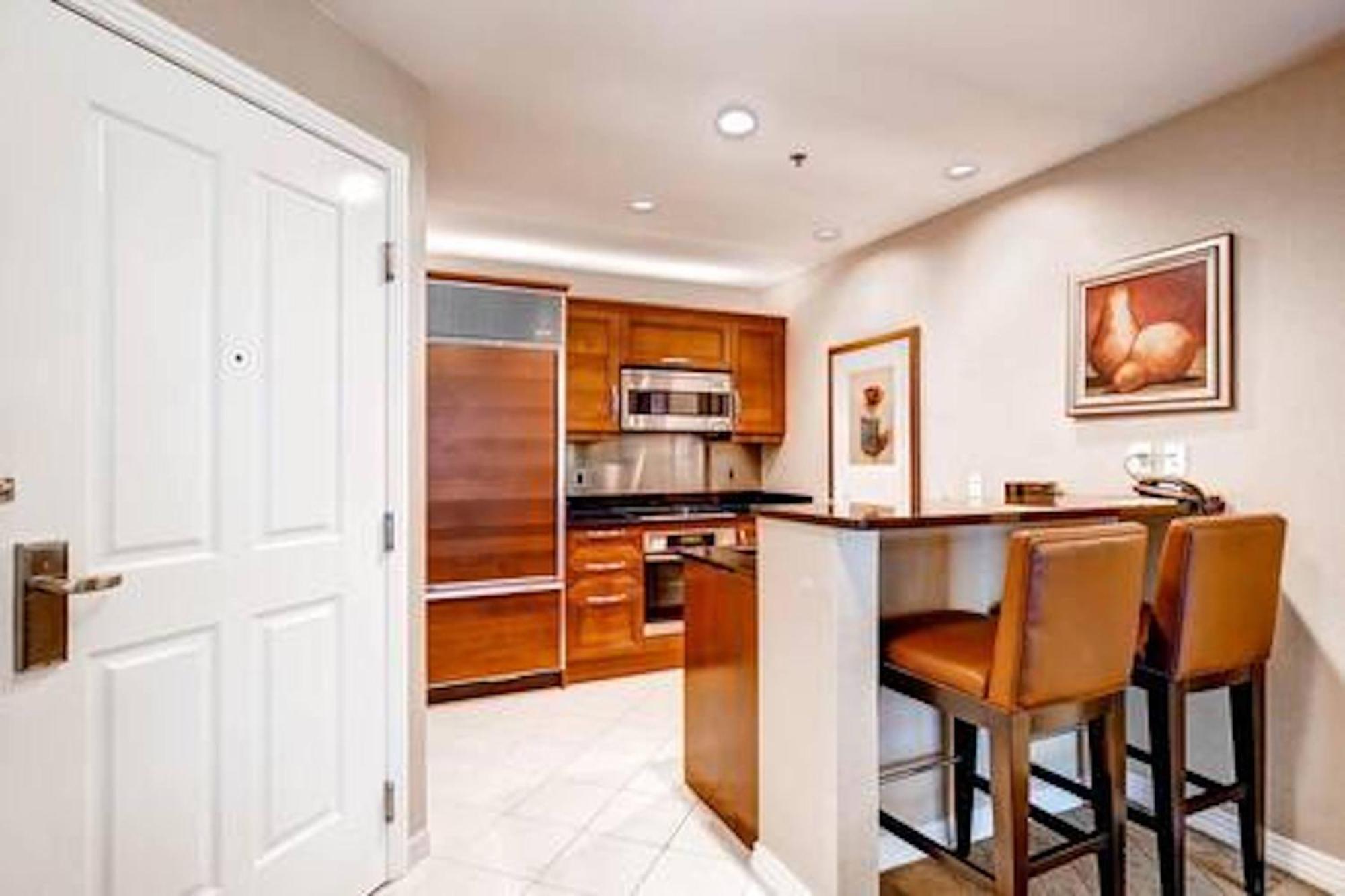לאס וגאס Strip & Sphere View - Separate Living Room - 2 Full Bath - Full Kitchen - Balcony - 900 Sqft - Mgm Signature מראה חיצוני תמונה